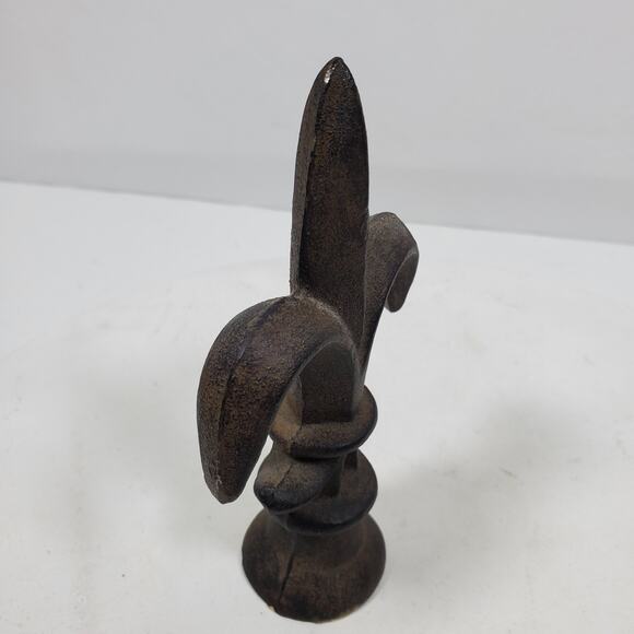 Vintage Fleur de Lis Shelf Finial 6 Inch Pointy Cast Iron - Picture 2 of 5